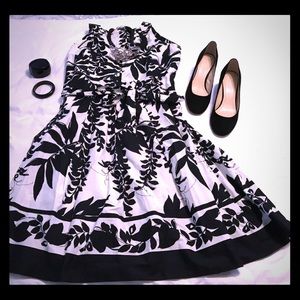 Black and White leaf print dress - size 16W